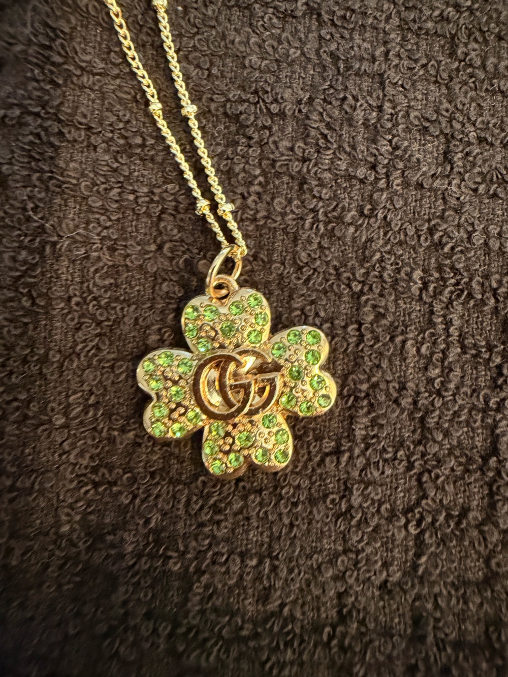 18’ Gold-Tone Clover Pendant Necklace with Green Crystal Accents
